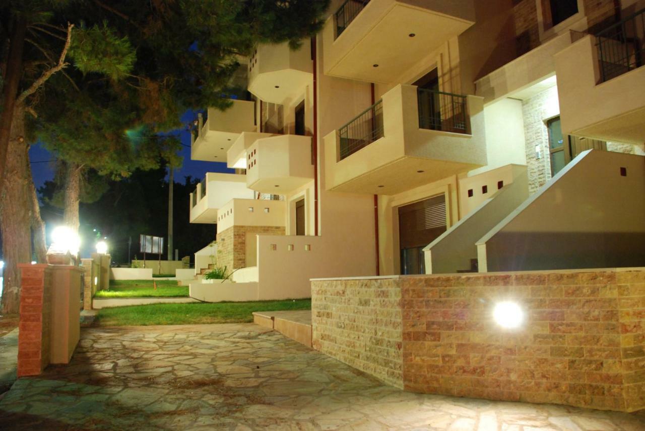 Alexandros Maisonettes Nea Moudania Exteriér fotografie